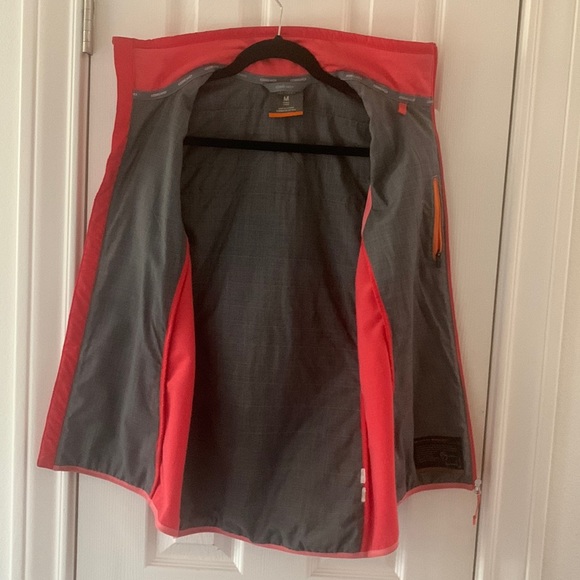 Icebreaker outdoors 100% merino wool women vest, Medium - Picture 4 of 13